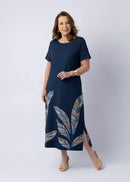 Vestido Antonela — Midi com Fenda e Estampa de Folhas